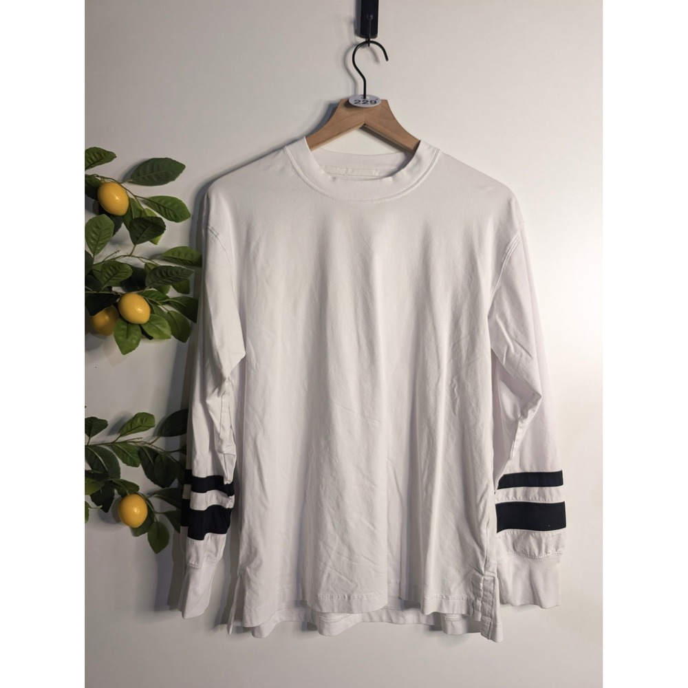 Abercrombie YPB Long Sleeve white with black stripes Sz M